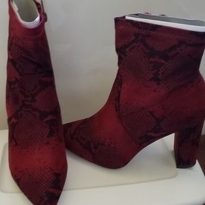 Heeled bootie